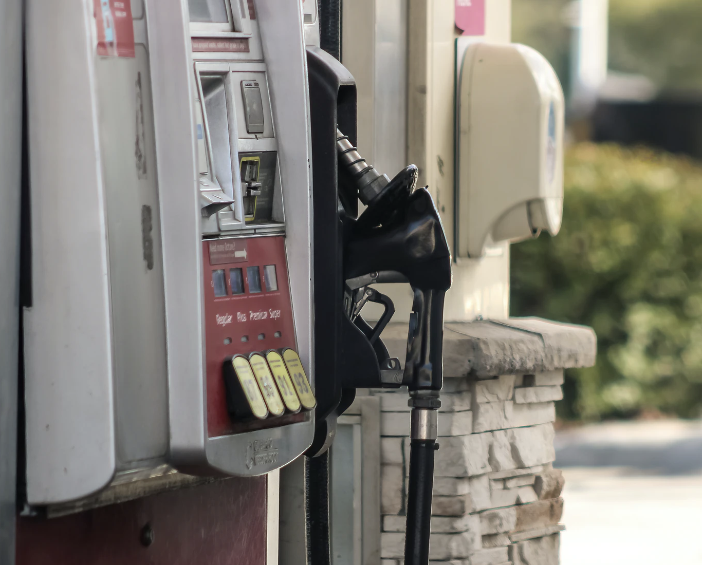 Gas prices can rise 10 cents in the next few weeks