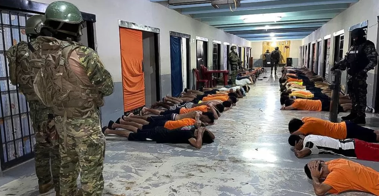 Ecuador prison violence: Dozens of guards taken hostage