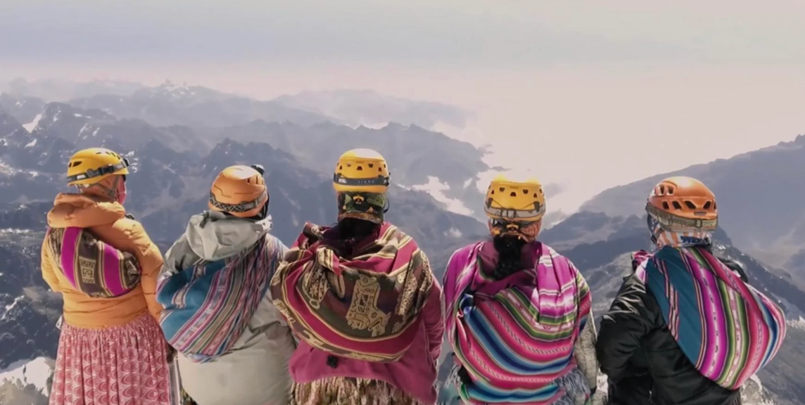 Indigenous Bolivian women, known as ‘Cholita Climbers’, break s …