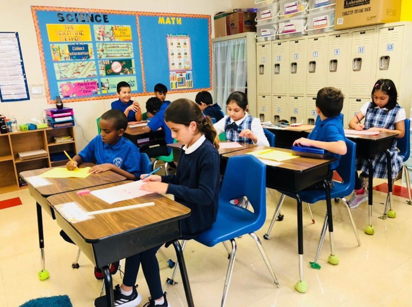 Ontario to ban use of cellphones in school classrooms starting 2024-25 acad …
