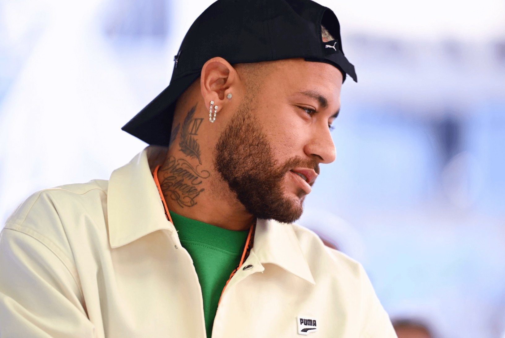 Neymar to buy private island
