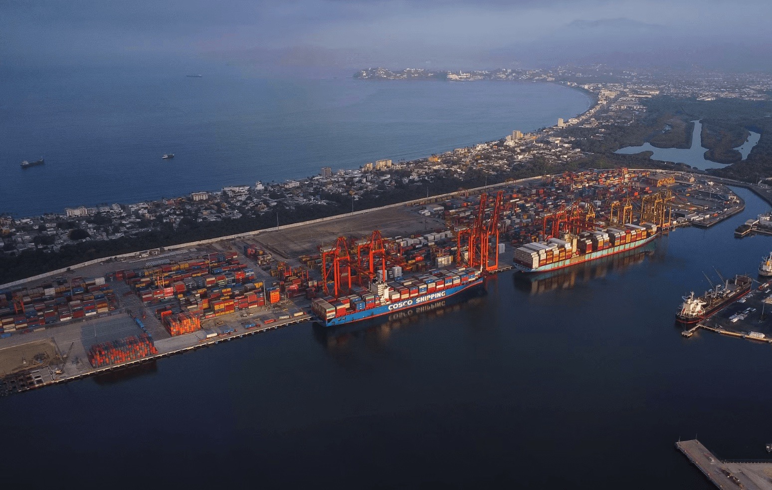 Mexico expands its largest port in Manzanillo