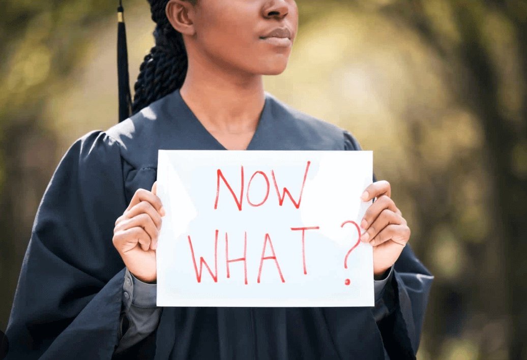 Youth Facing a Tough Summer Job Market in Canada: What’s Behind the Drop?